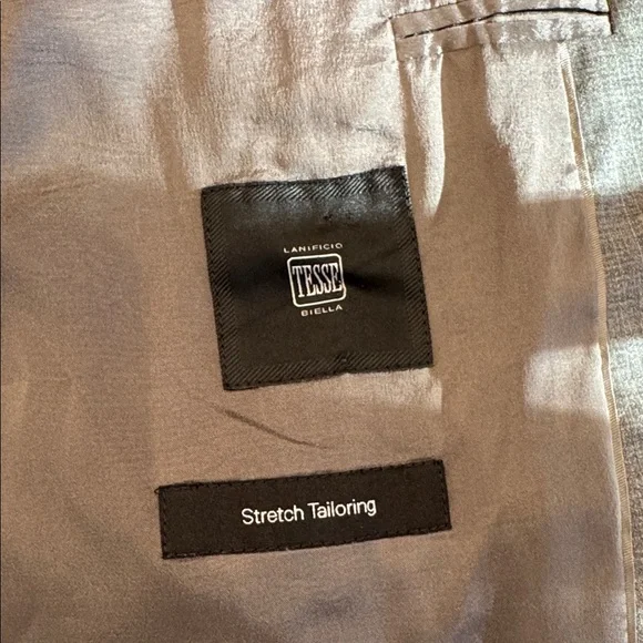 Hugo Boss mens 44R stretch gray micro pattern 2-button wool suit jacket EUC - Picture 6 of 8